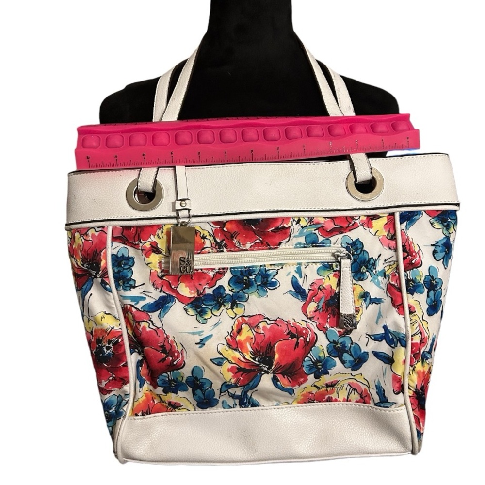 Pretty large white Style & Co floral bag/ purse. Great used condition